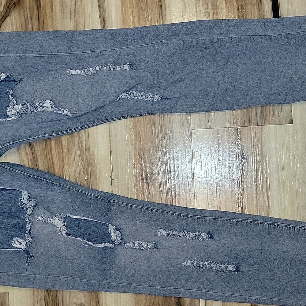 Distressed Holey Jeans - Picture 3 of 11